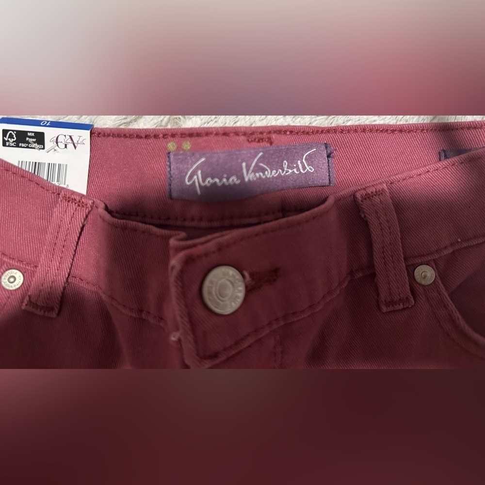 Gloria Vanderbilt Amanda Capri Pants - Picture 8 of 15